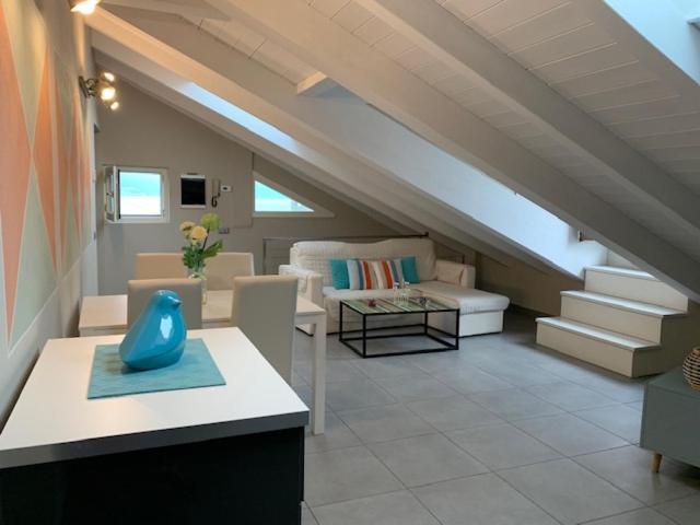 Mansarda Amore Apartment กันโนบีโอ ภายนอก รูปภาพ